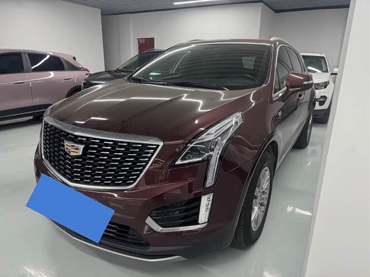 Фото 1 - Cadillac XT5