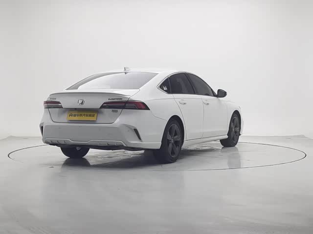 Фото 7 - Honda Inspire