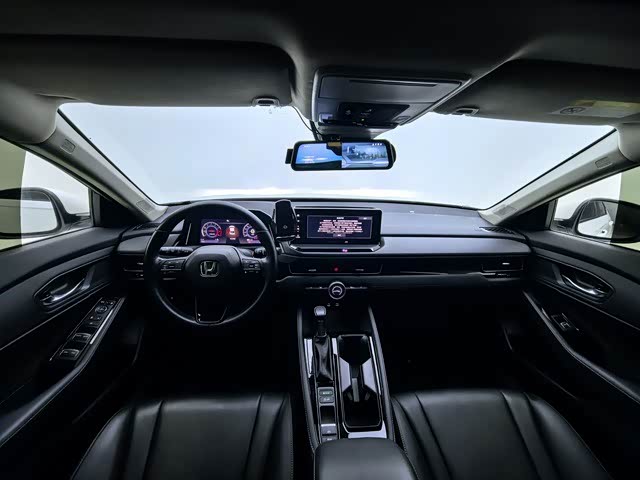 Фото 9 - Honda Inspire