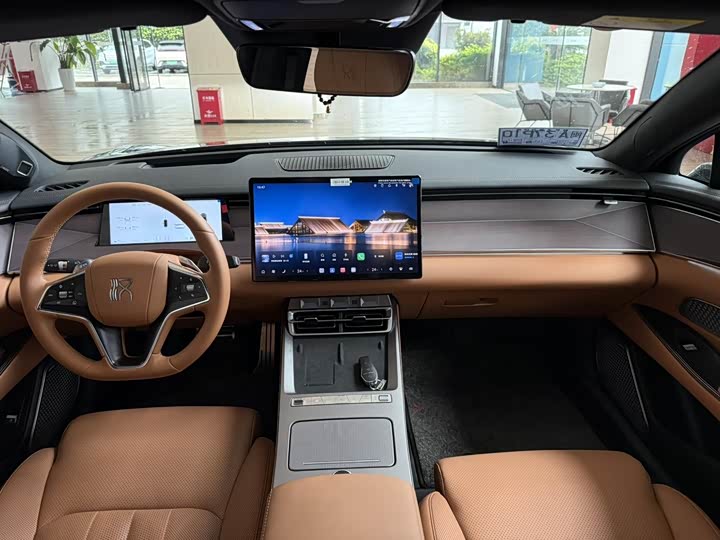 Фото 3 - BYD Han L