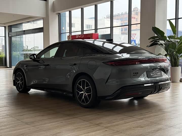 Фото 5 - BYD Han L