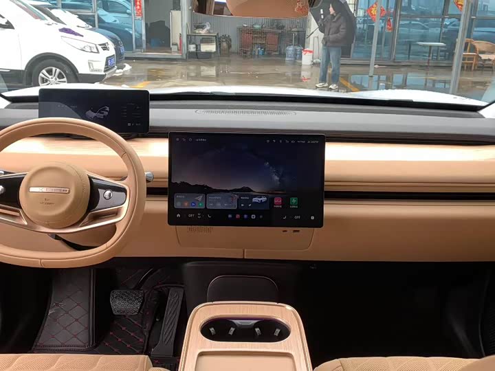 Фото 5 - Exeed Sterra ET