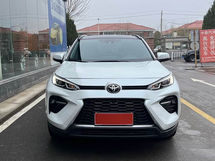 Photo 2 - Toyota Wildlander