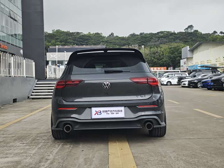 Фото 5 - Volkswagen Golf GTI