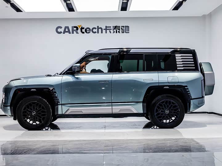 Фото 9 - BYD Yangwang U8