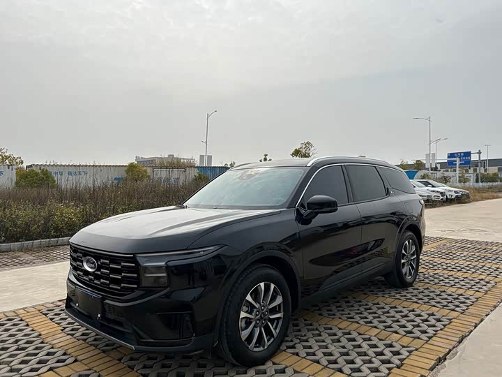 Фото 1 - Ford Edge