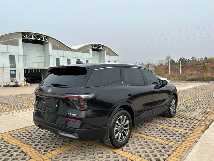 Фото 4 - Ford Edge