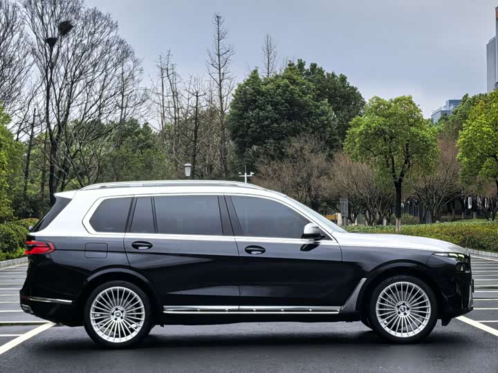 Фото 6 - BMW X7