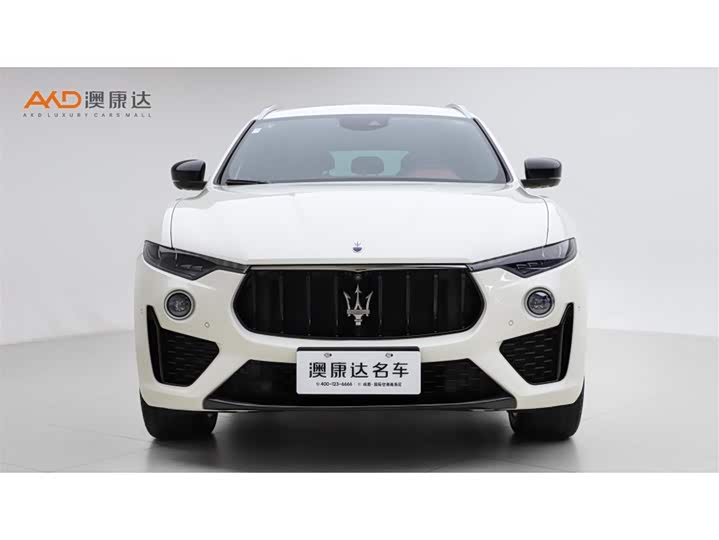 Фото 2 - Maserati Levante