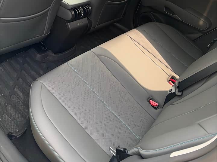 Фото 7 - BYD Yuan Plus