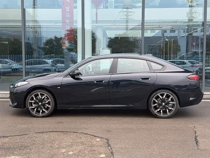 Photo 3 - BMW 2 Series