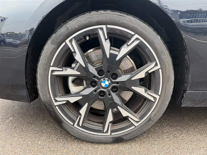 Photo 4 - BMW 2 Series