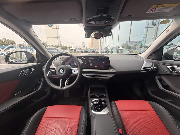 Photo 8 - BMW 2 Series