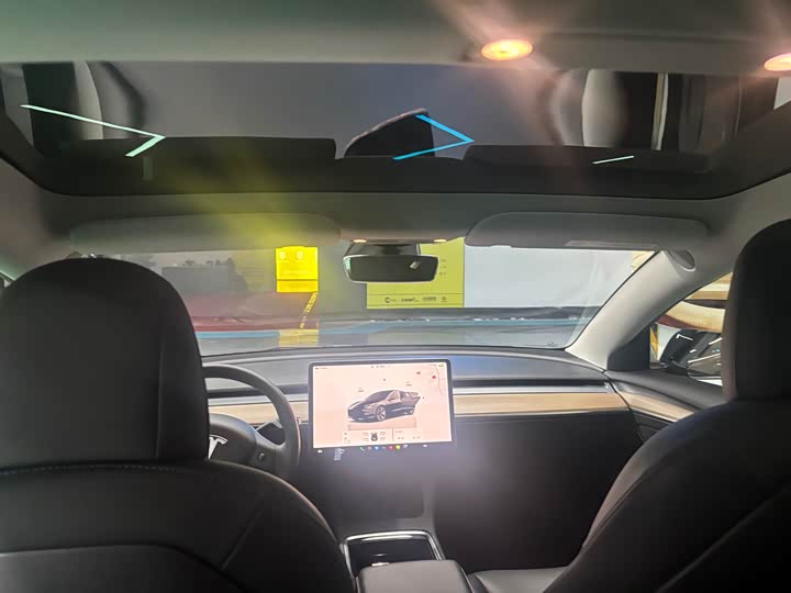 Фото 8 - Tesla Model 3