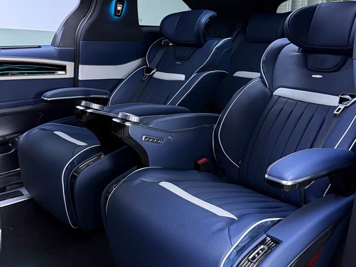 Фото 7 - Toyota Granvia