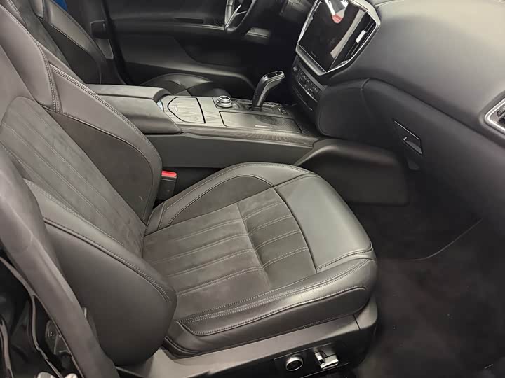 Photo 3 - Maserati Ghibli