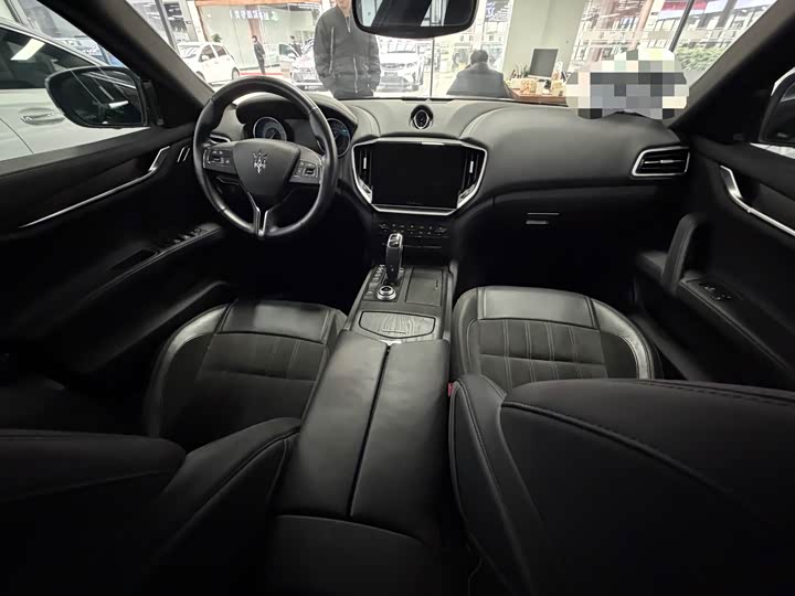 Photo 5 - Maserati Ghibli