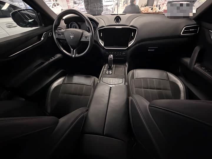 Photo 6 - Maserati Ghibli