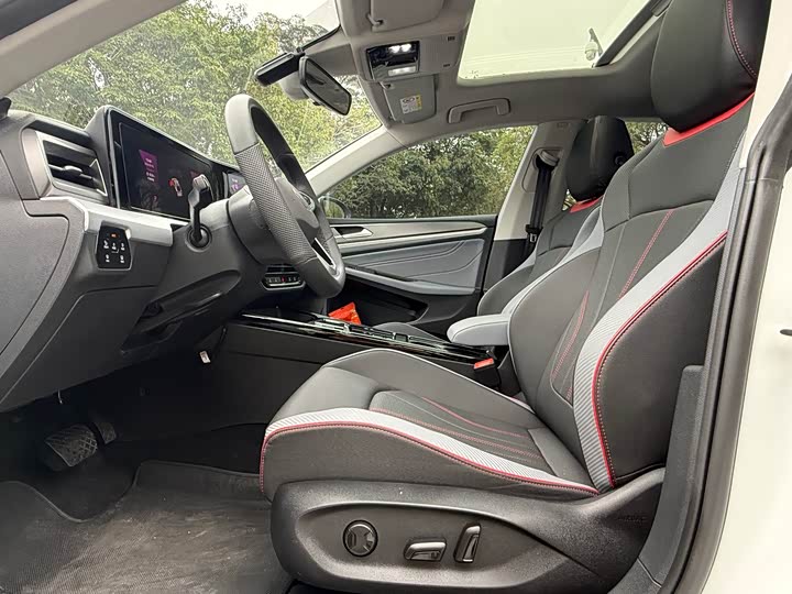 Photo 4 - Volkswagen Lamando L