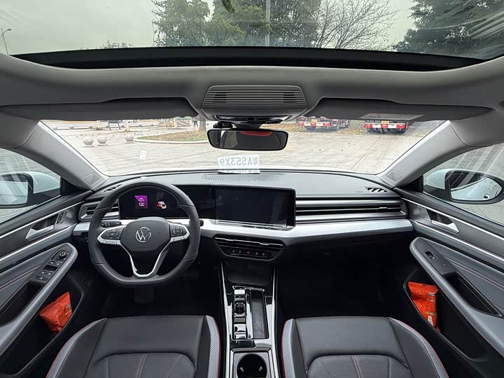 Photo 5 - Volkswagen Lamando L