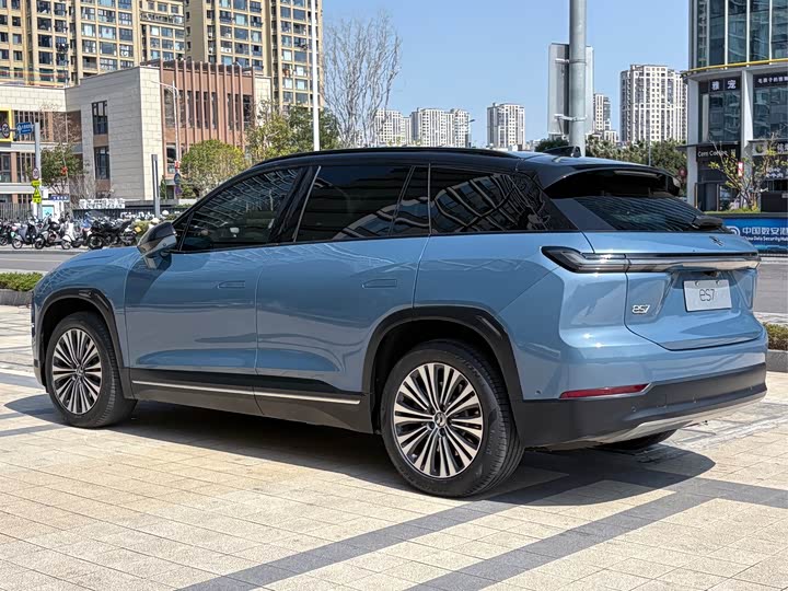 Photo 3 - Nio ES7