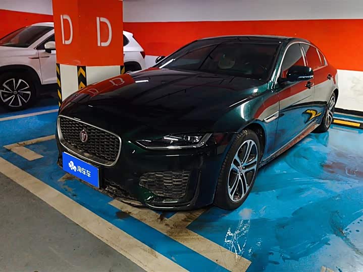 Фото 1 - Jaguar XE L