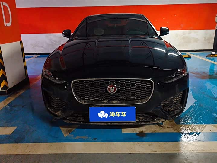 Фото 2 - Jaguar XE L