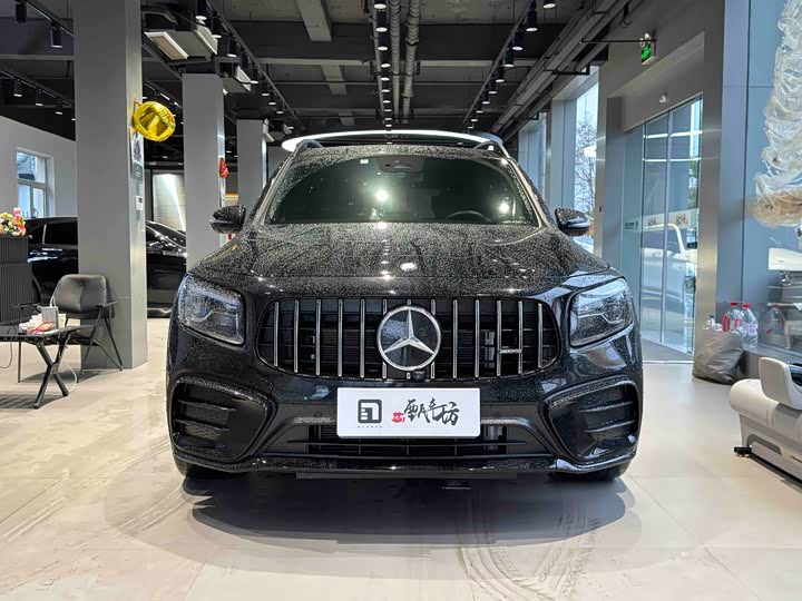 Фото 2 - Mercedes-Benz GLB-Class AMG