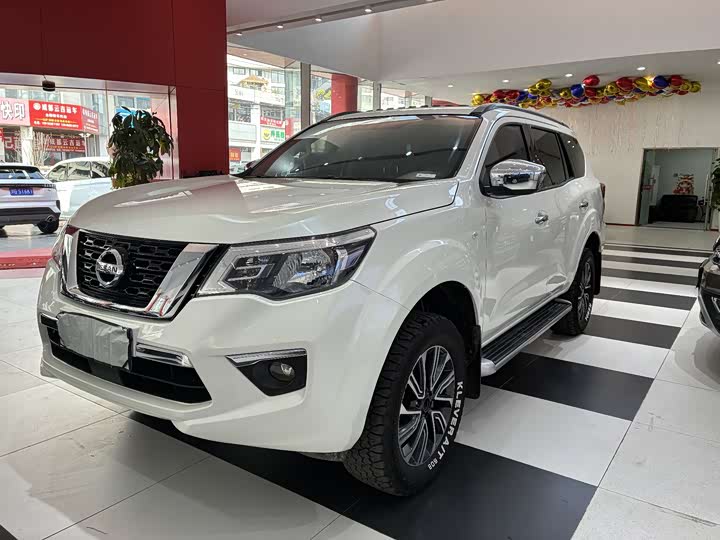 Фото 1 - Nissan Terra