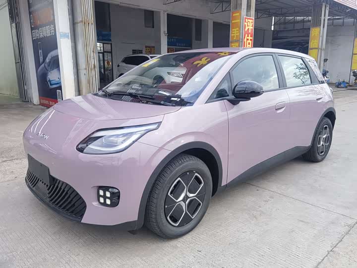 Фото 1 - GAC Aion UT