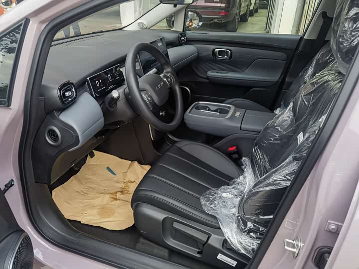 Фото 4 - GAC Aion UT