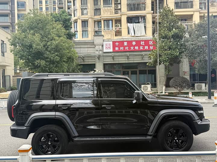 Фото 7 - Tank 300