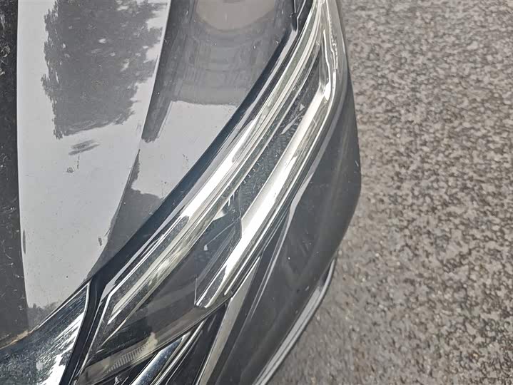 Photo 5 - Volkswagen Sagitar L