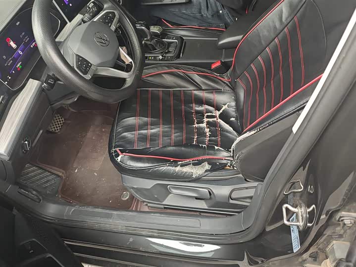 Photo 9 - Volkswagen Sagitar L