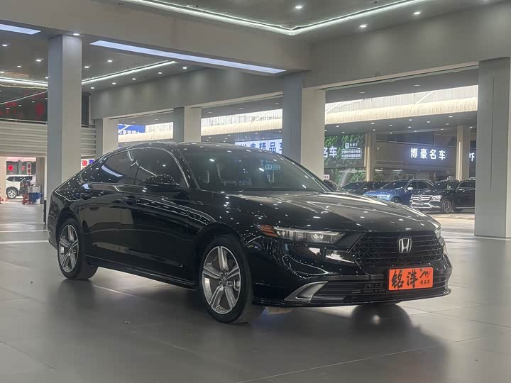 Photo 3 - Honda Accord