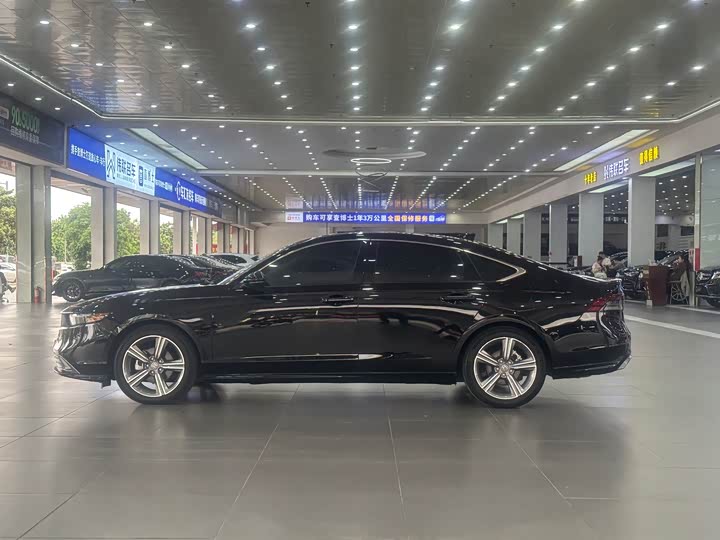 Photo 4 - Honda Accord