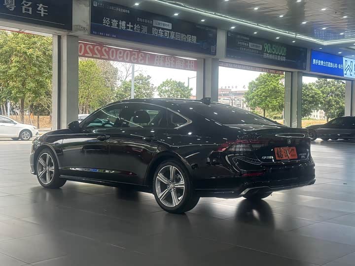 Photo 5 - Honda Accord