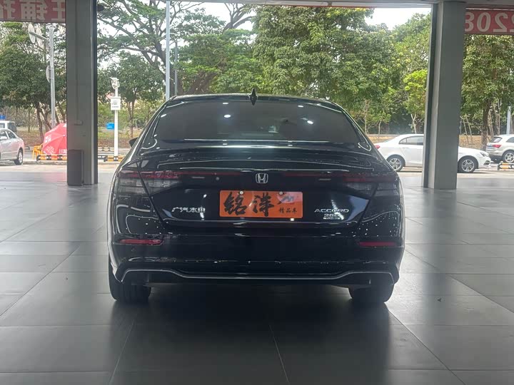 Photo 6 - Honda Accord