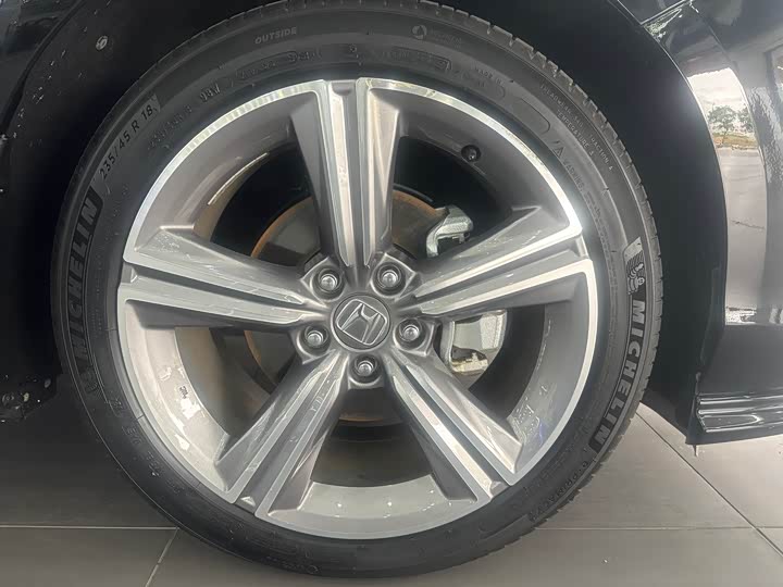 Photo 8 - Honda Accord