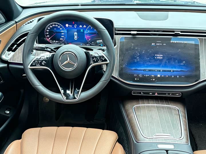 Photo 6 - Mercedes-Benz E-Class