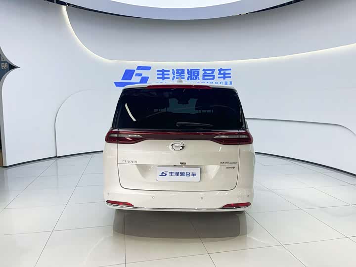 Фото 2 - GAC Trumpchi M6