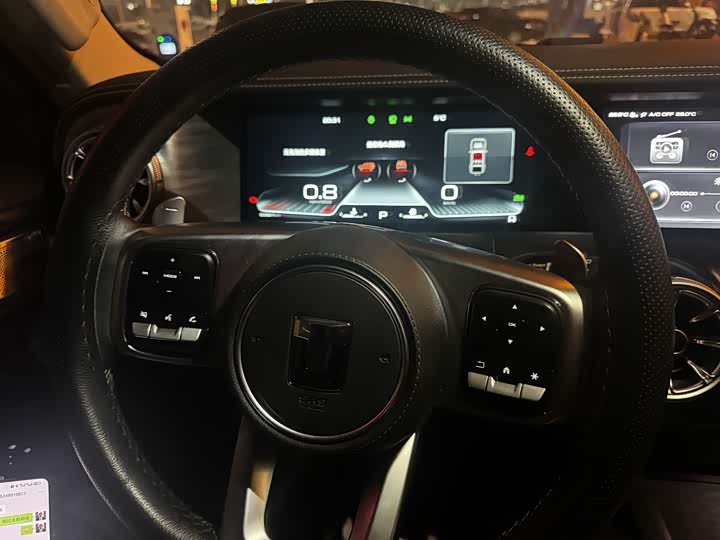 Фото 3 - Tank 300