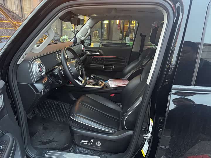 Фото 4 - Tank 300