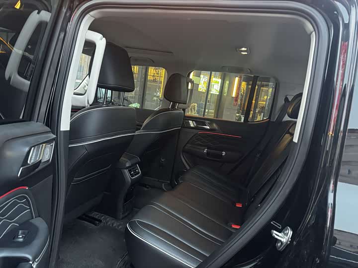 Фото 7 - Tank 300