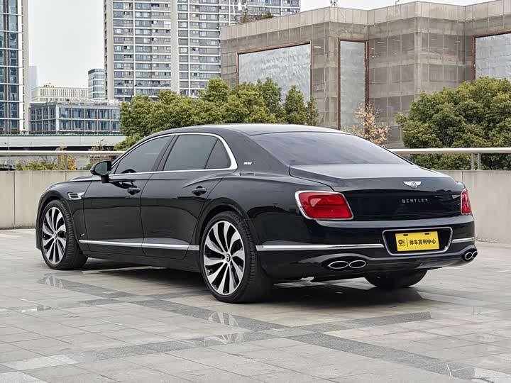 Фото 6 - Bentley Flying Spur