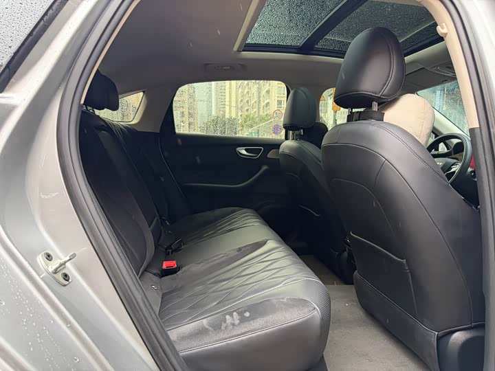 Фото 7 - Roewe D7