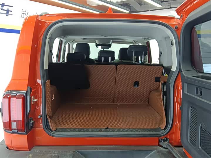 Фото 4 - Tank 300