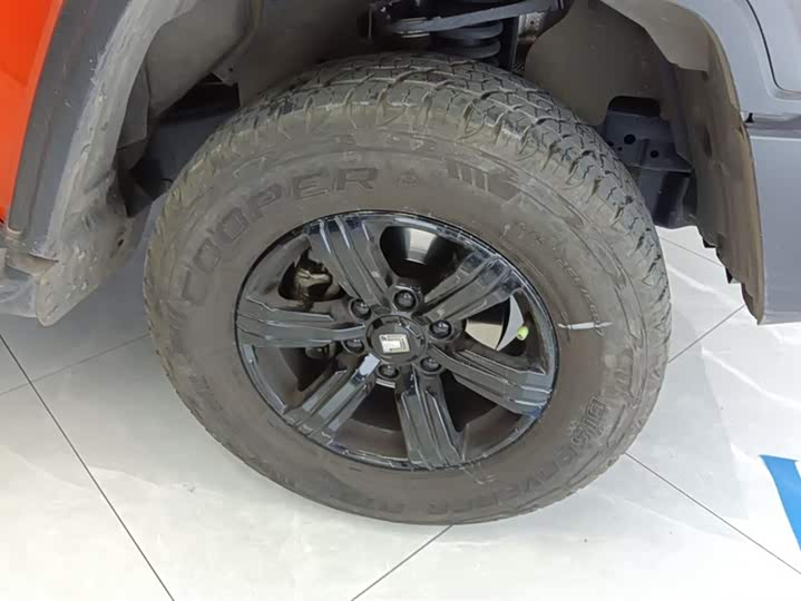 Фото 6 - Tank 300