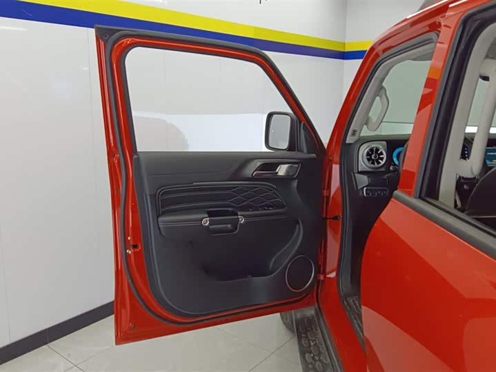 Фото 7 - Tank 300