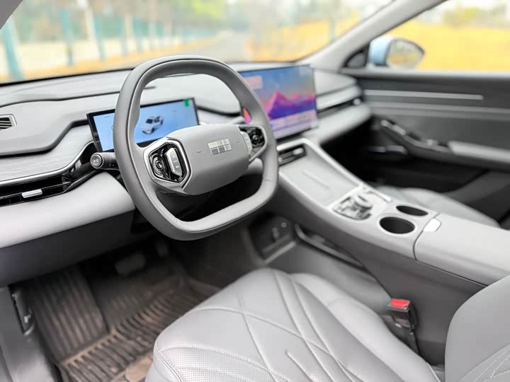 Фото 9 - Geely Galaxy L6